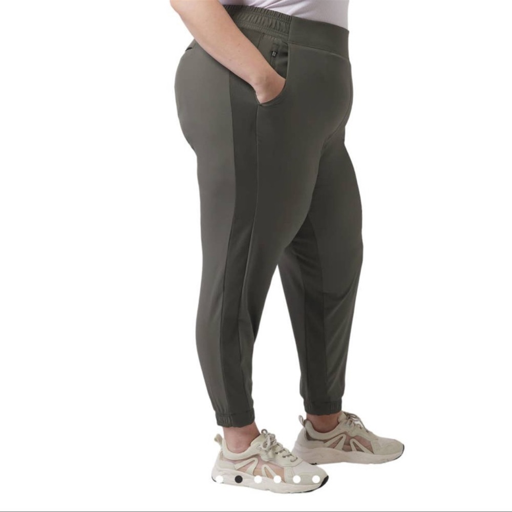 Athleta Brooklyn Jogger 18